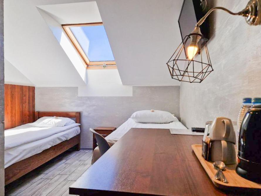 Hotel Milosz Restauracja, Basen Dla Dzieci, Sala Zabaw, Silownia 卡尔图济 外观 照片