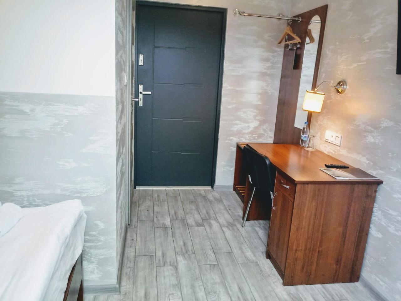 Hotel Milosz Restauracja, Basen Dla Dzieci, Sala Zabaw, Silownia 卡尔图济 外观 照片