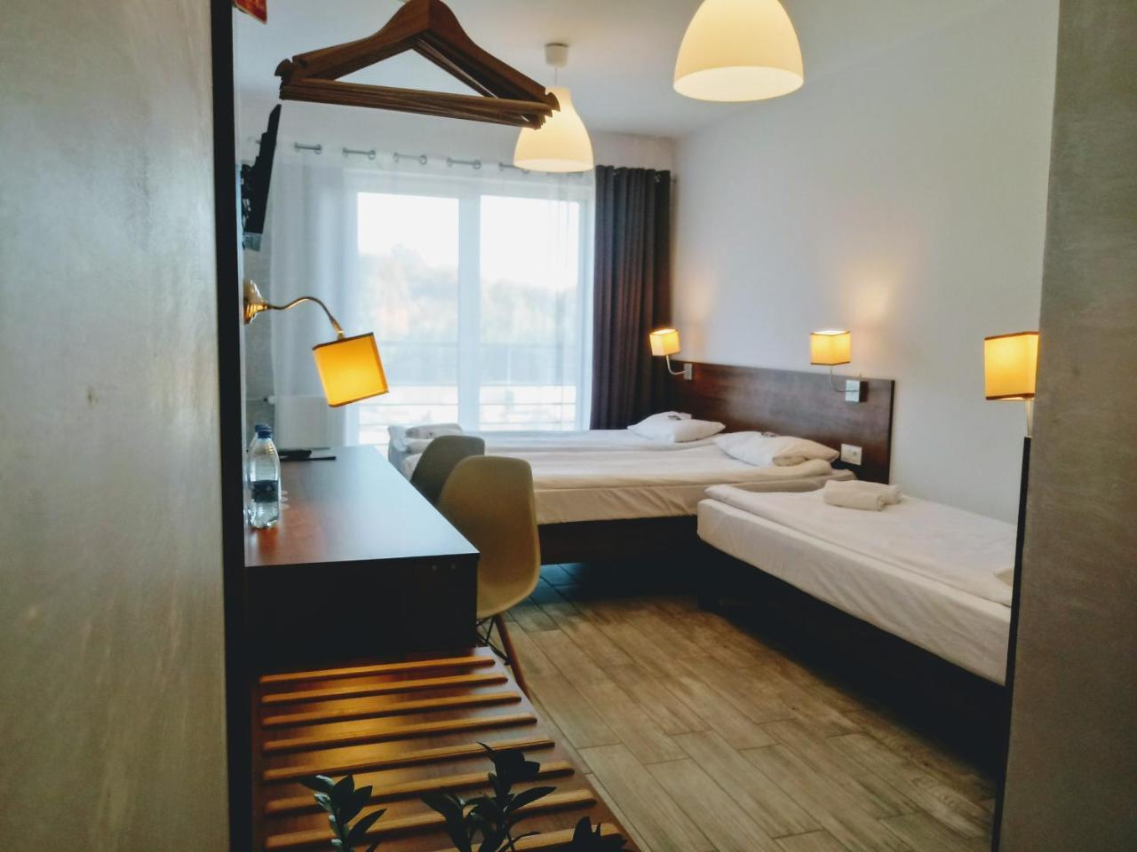 Hotel Milosz Restauracja, Basen Dla Dzieci, Sala Zabaw, Silownia 卡尔图济 外观 照片