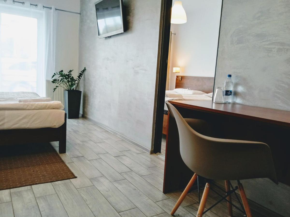 Hotel Milosz Restauracja, Basen Dla Dzieci, Sala Zabaw, Silownia 卡尔图济 外观 照片