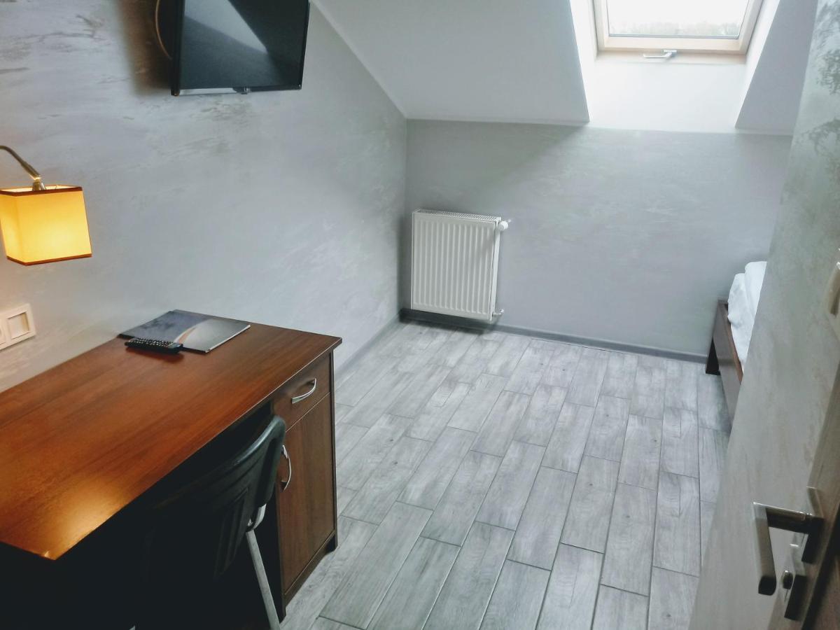Hotel Milosz Restauracja, Basen Dla Dzieci, Sala Zabaw, Silownia 卡尔图济 外观 照片